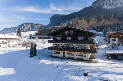 ticklhof_thiersee_haus_winter.jpg