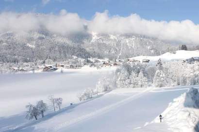 ticklhof_thiersee_haus_winter_aussicht.jpg